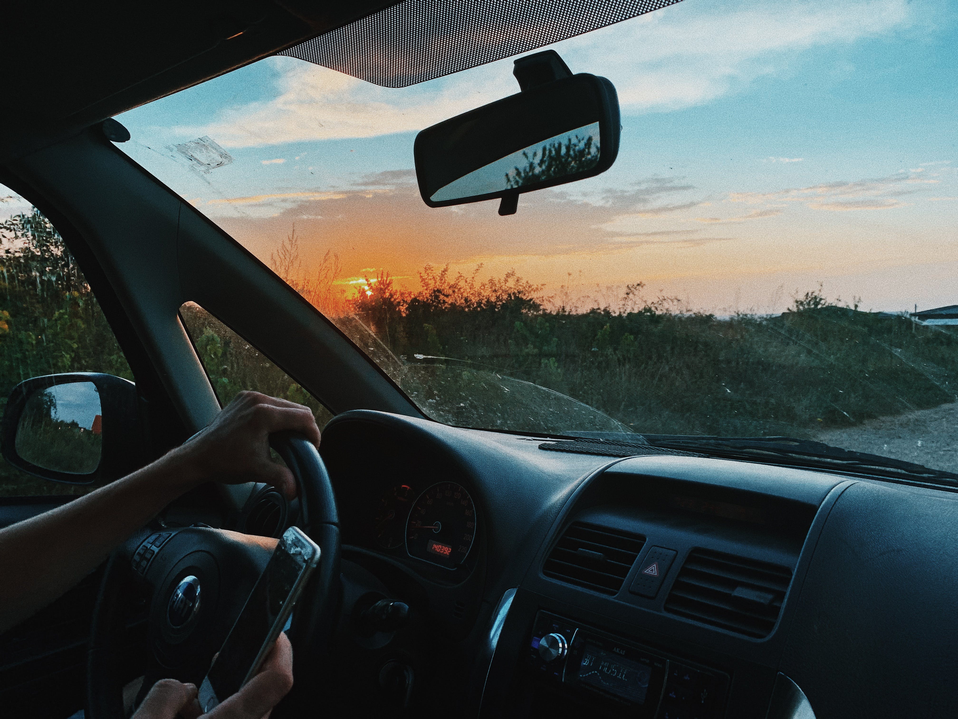 Documenting Road Trips: The Growing Trend of Using In-Car Cameras for Travel Memories