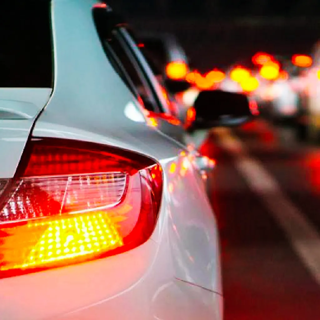 Mastering Safe Merging and Lane Changing Techniques for Queensland Drivers