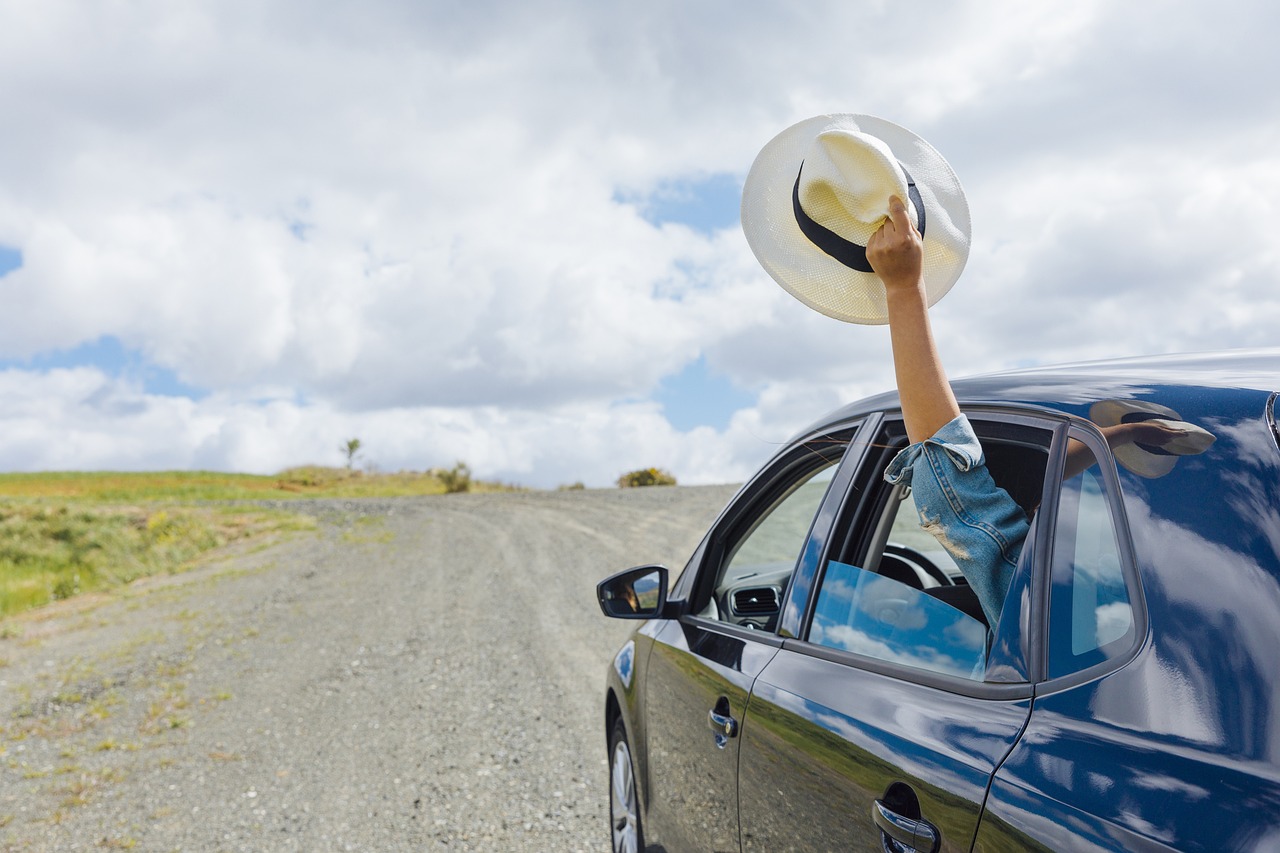 Music and Driving: Crafting the Perfect Playlist for Your Road Trips