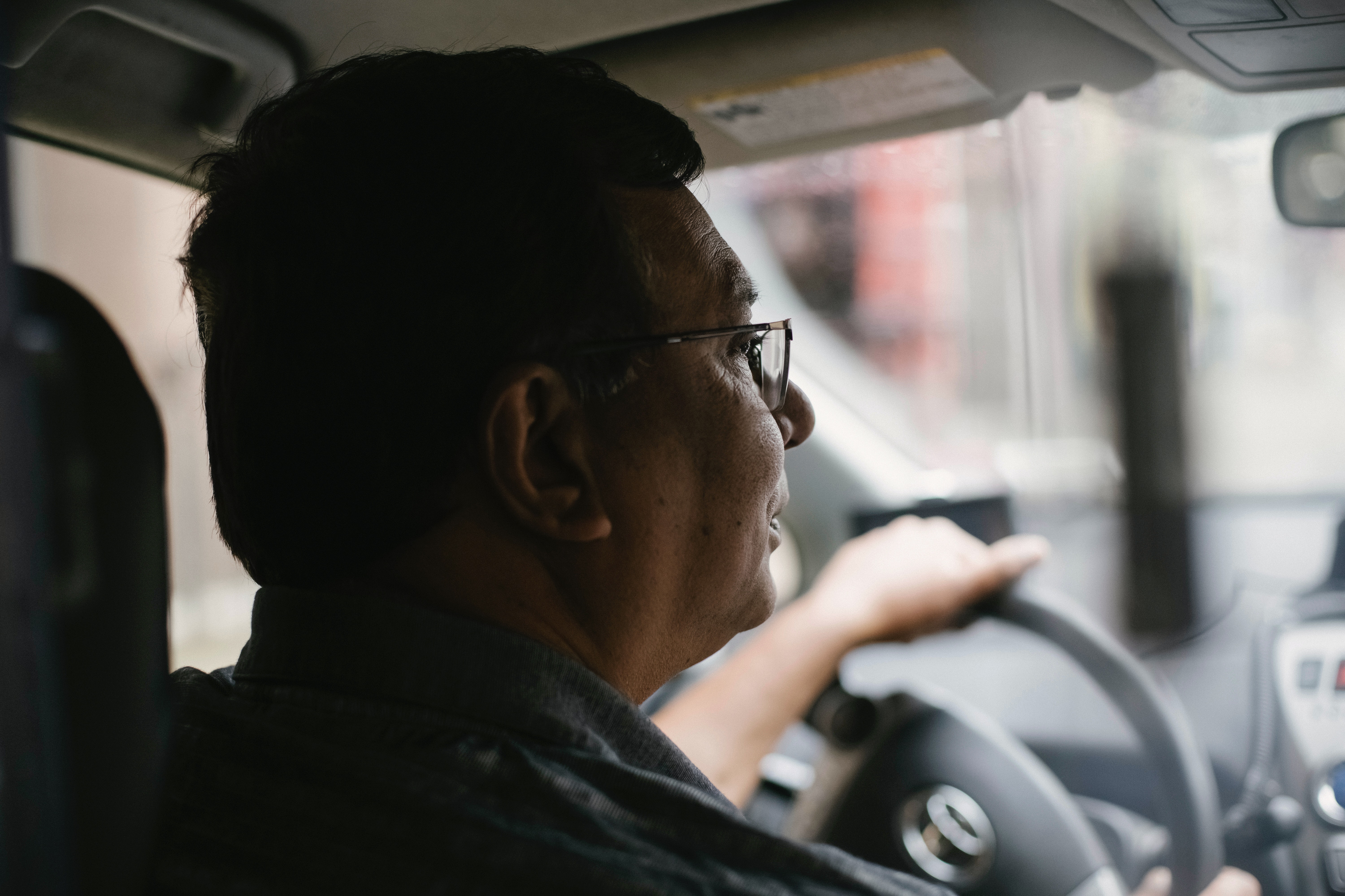 Navigating Health and Physical Considerations for Senior Driving